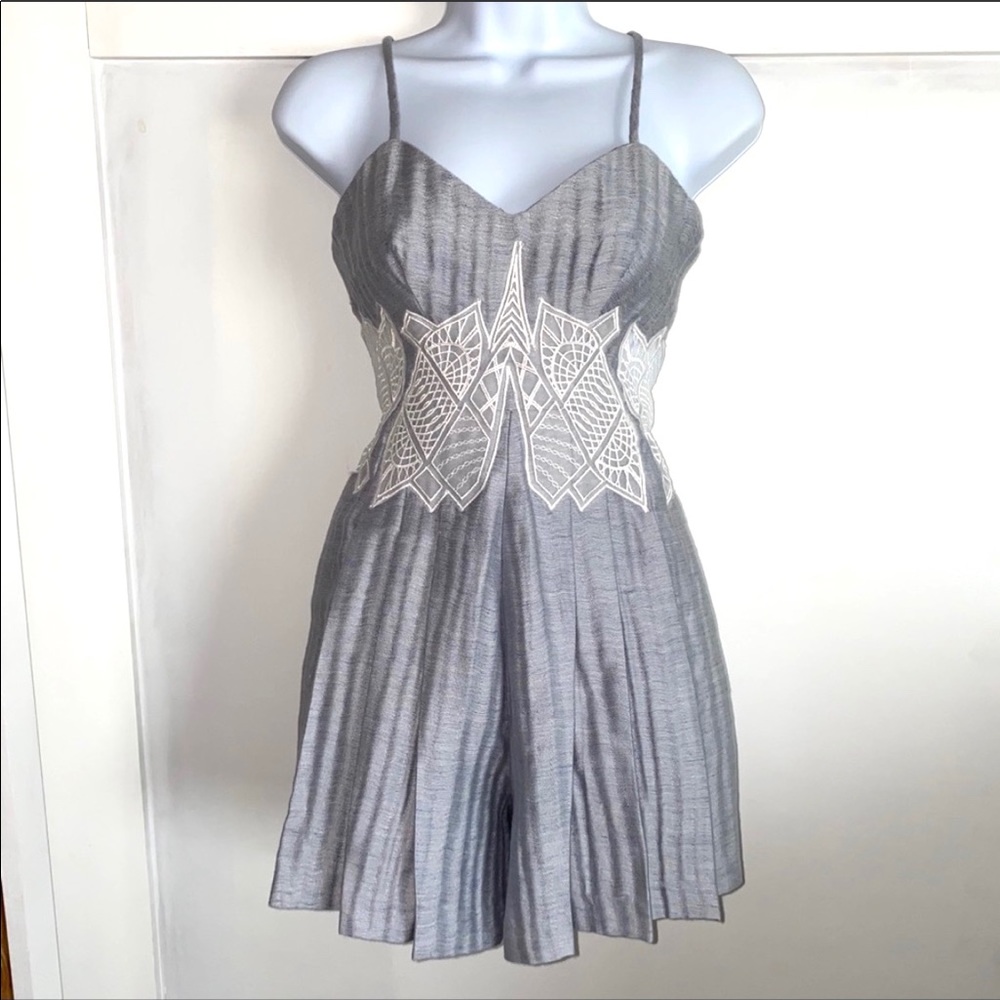 🦋 Jonathan Simkhai Pleated Linen Lattice Romper NWT - Picture 3 of 16